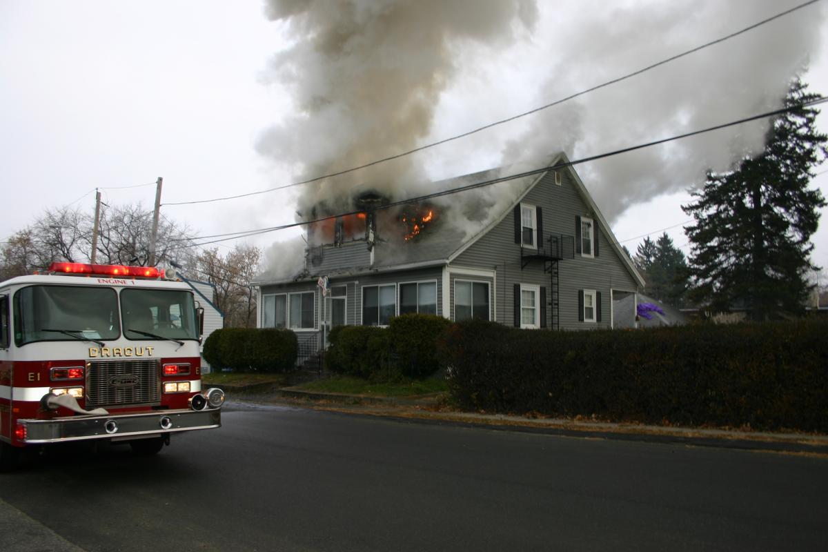 House fire 11-07-2004 (2)