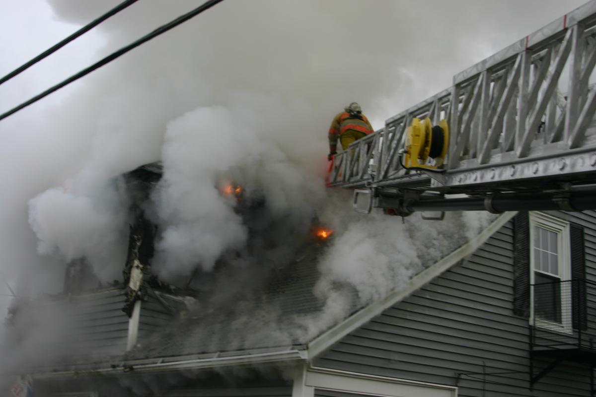 House fire 11-07-2004 (6)