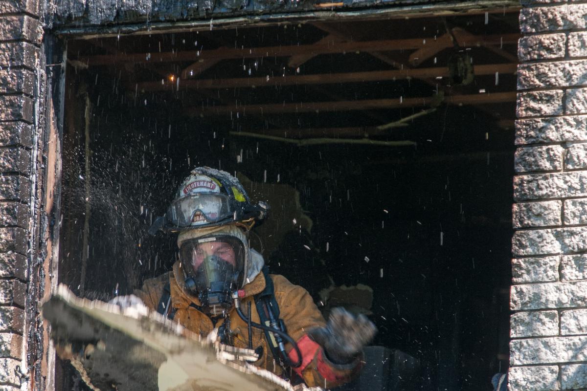 Apartment building fire 9-20-2012