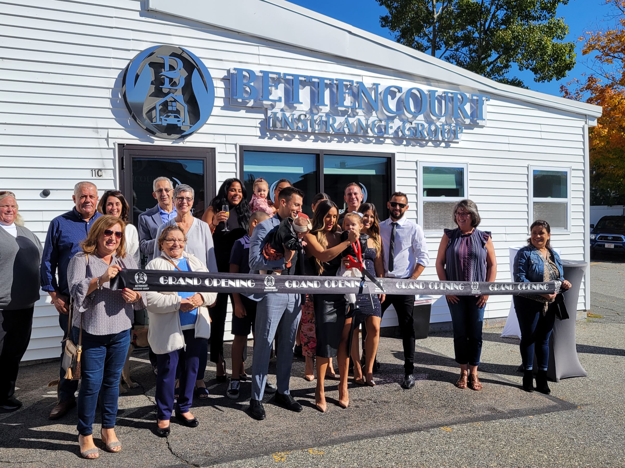 Ribbon-cutting ceremony for Bettencourt Insurance