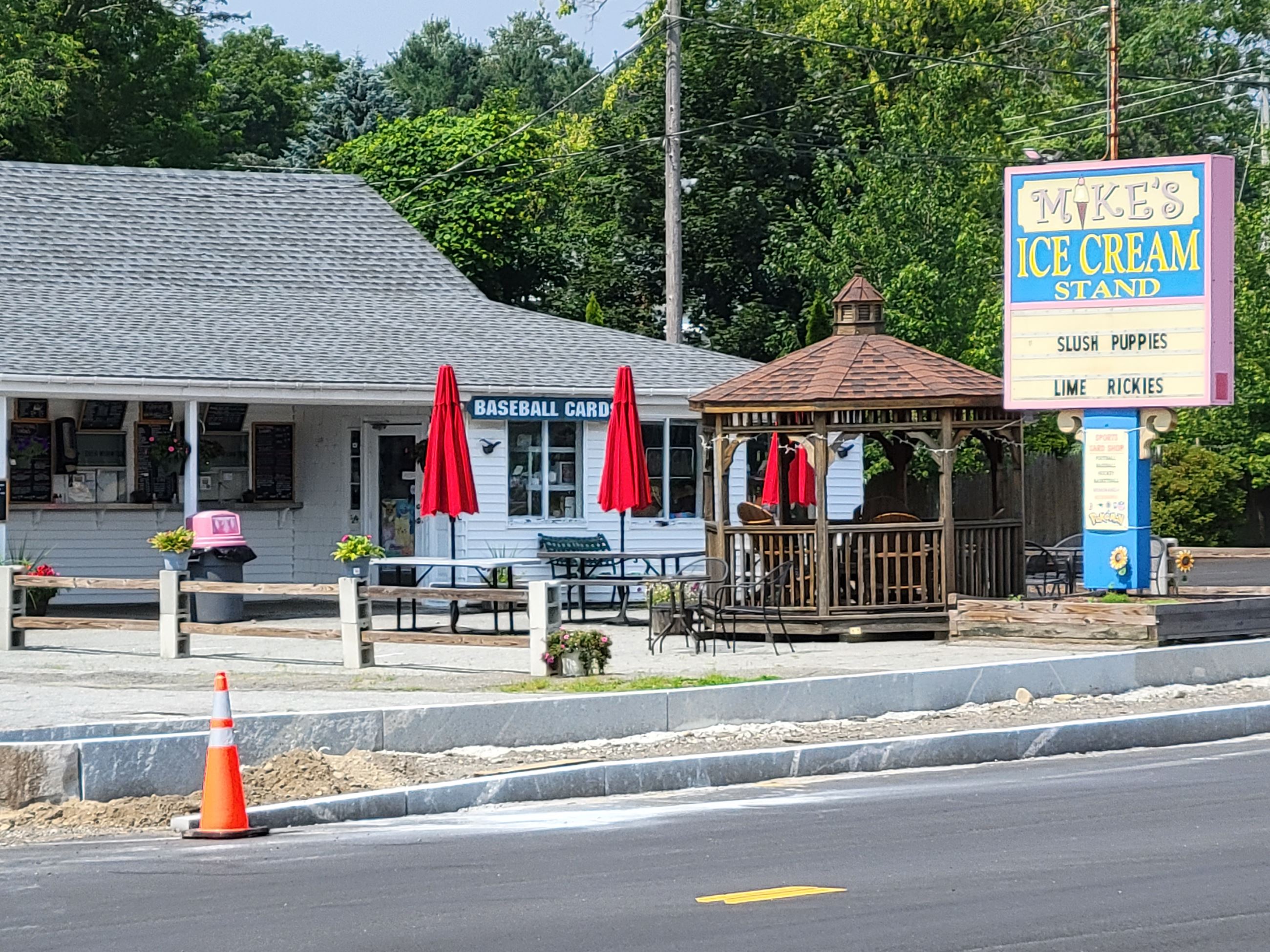 Mike's Ice Cream Stand, 466 Nashua Road