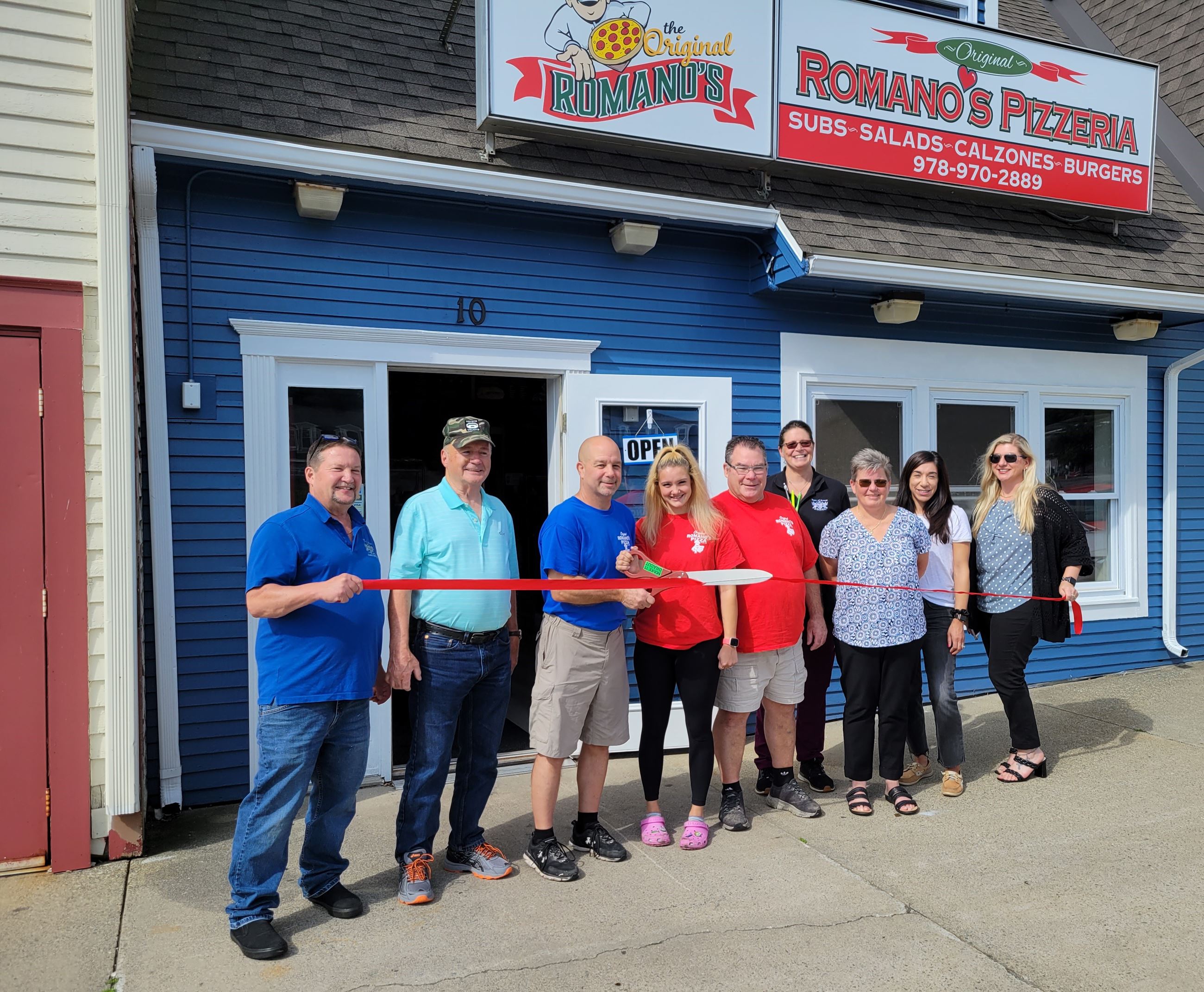 Ribbon-cutting for Original Romano's Pizza in Dracut