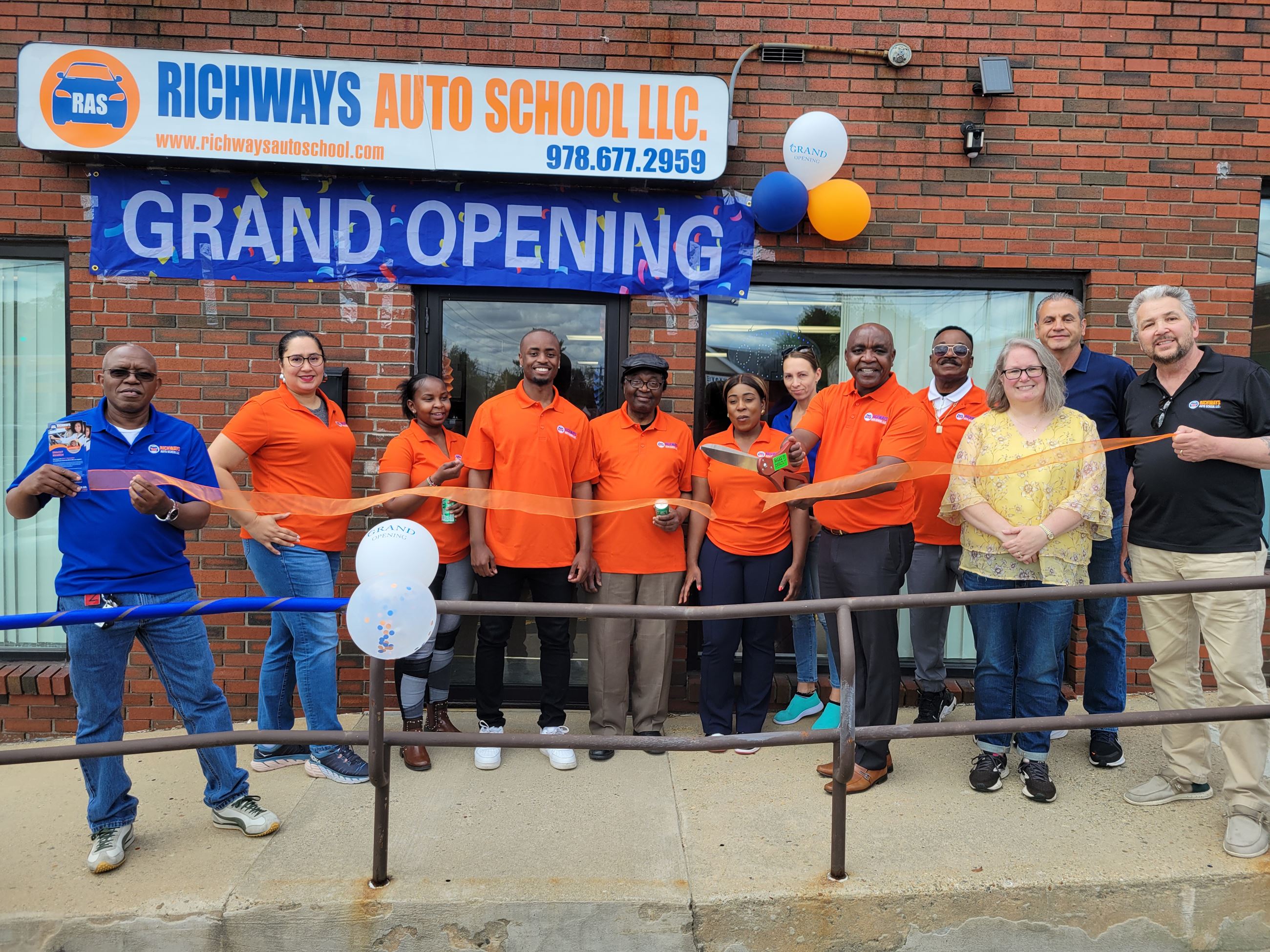 Ribbon-cutting ceremony for Richways Auto School. (DRACUT ECONOMIC DEVELOPMENT PHOTO)